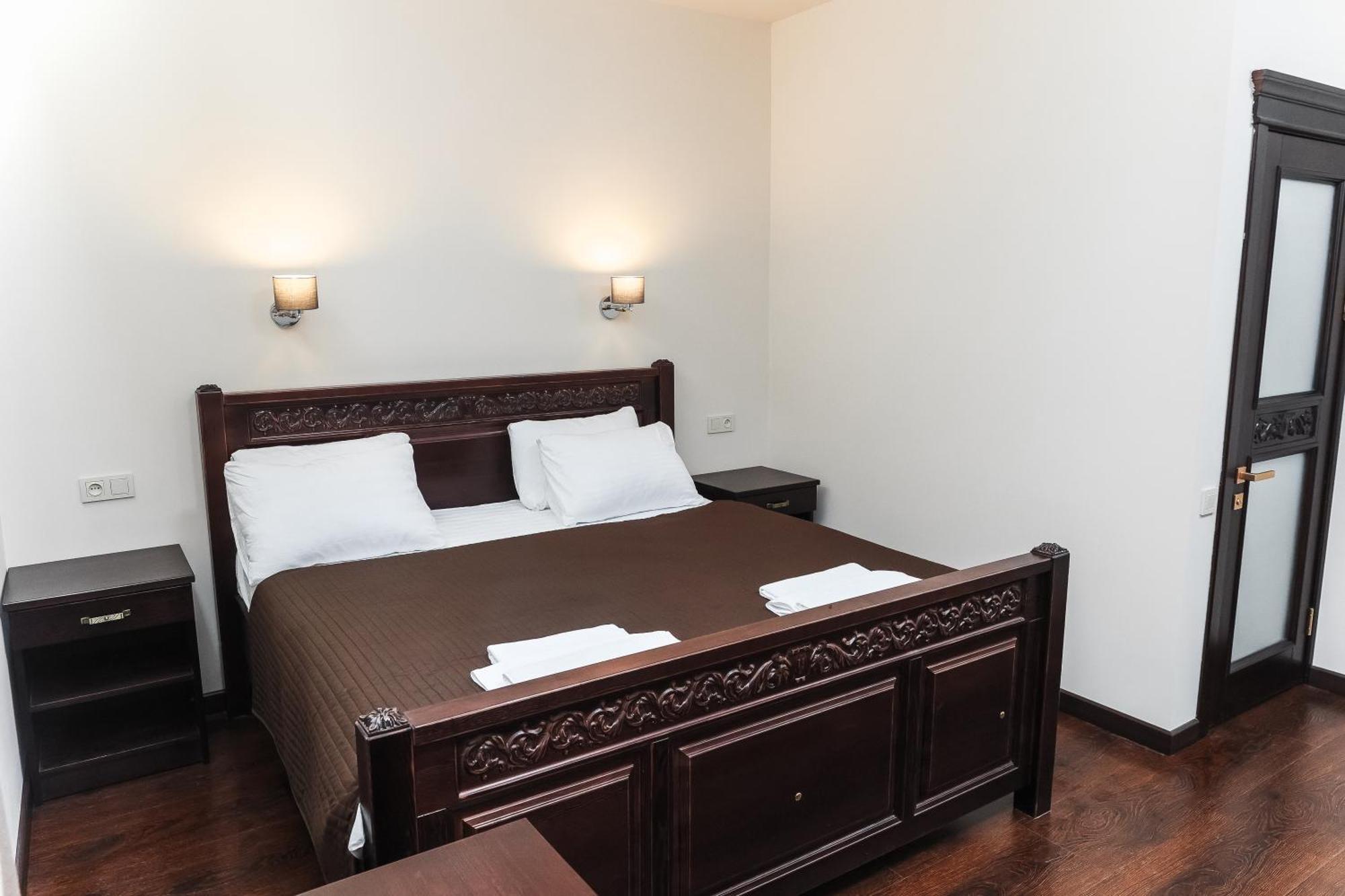 Dvin Hotel Παβλοντάρ Εξωτερικό φωτογραφία