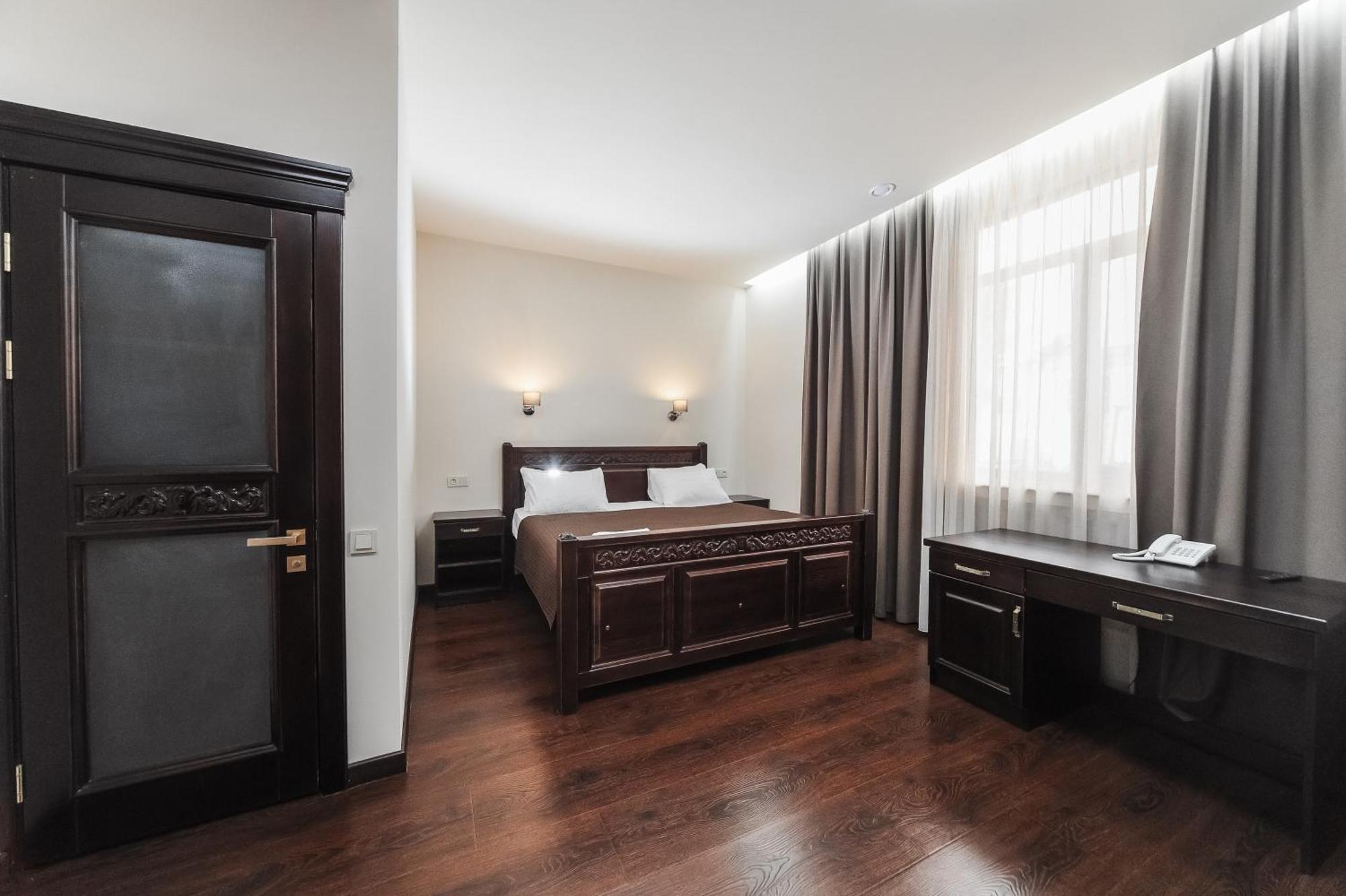 Dvin Hotel Παβλοντάρ Εξωτερικό φωτογραφία