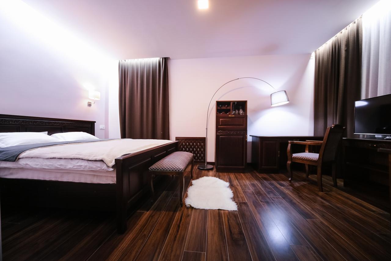 Dvin Hotel Παβλοντάρ Εξωτερικό φωτογραφία