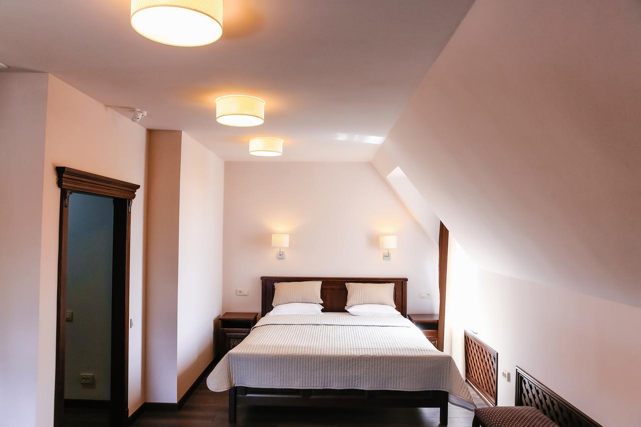 Dvin Hotel Παβλοντάρ Εξωτερικό φωτογραφία